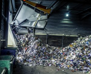 Scopri di più sull'articolo La Cina punta a mettere in commercio plastica autodistruggente: di cosa si tratta