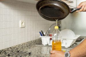 Scopri di più sull'articolo Che fine fa l’olio esausto delle nostre cucine?