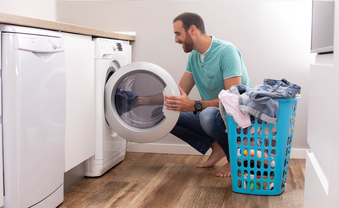Scopri di più sull'articolo Lavare i panni in modo più sostenibile. I consigli di Circolare Conviene